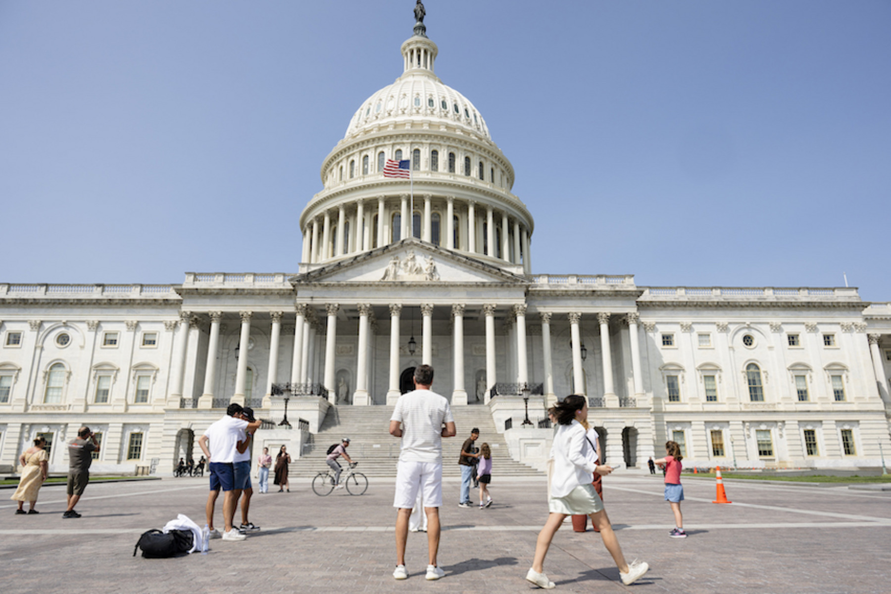 Das Bild zeigt das Kapitolgebäude in Washington, D.C., dem Sitz des US-Kongresses.