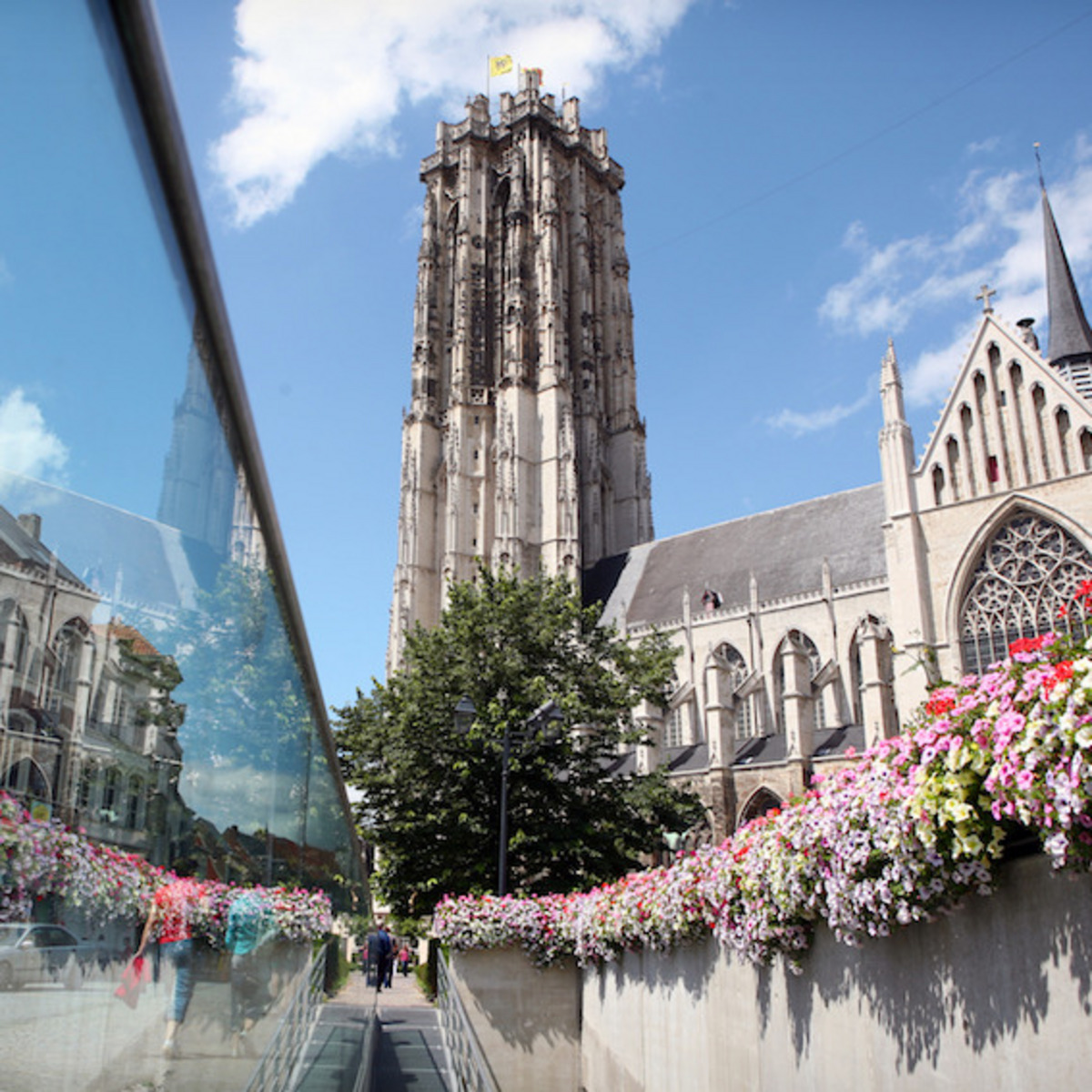 Blick auf den St. Rombouts-Turm in Mechelen